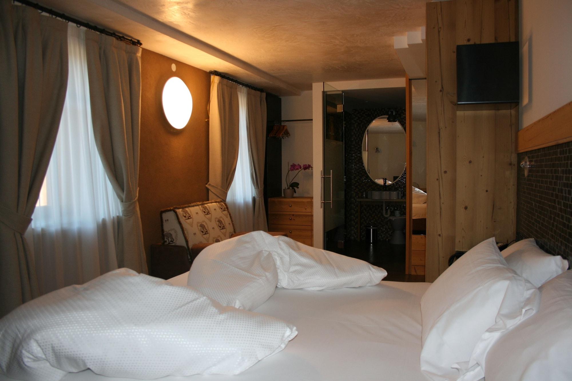 Hotel Orso Grigio Cavalese Esterno foto