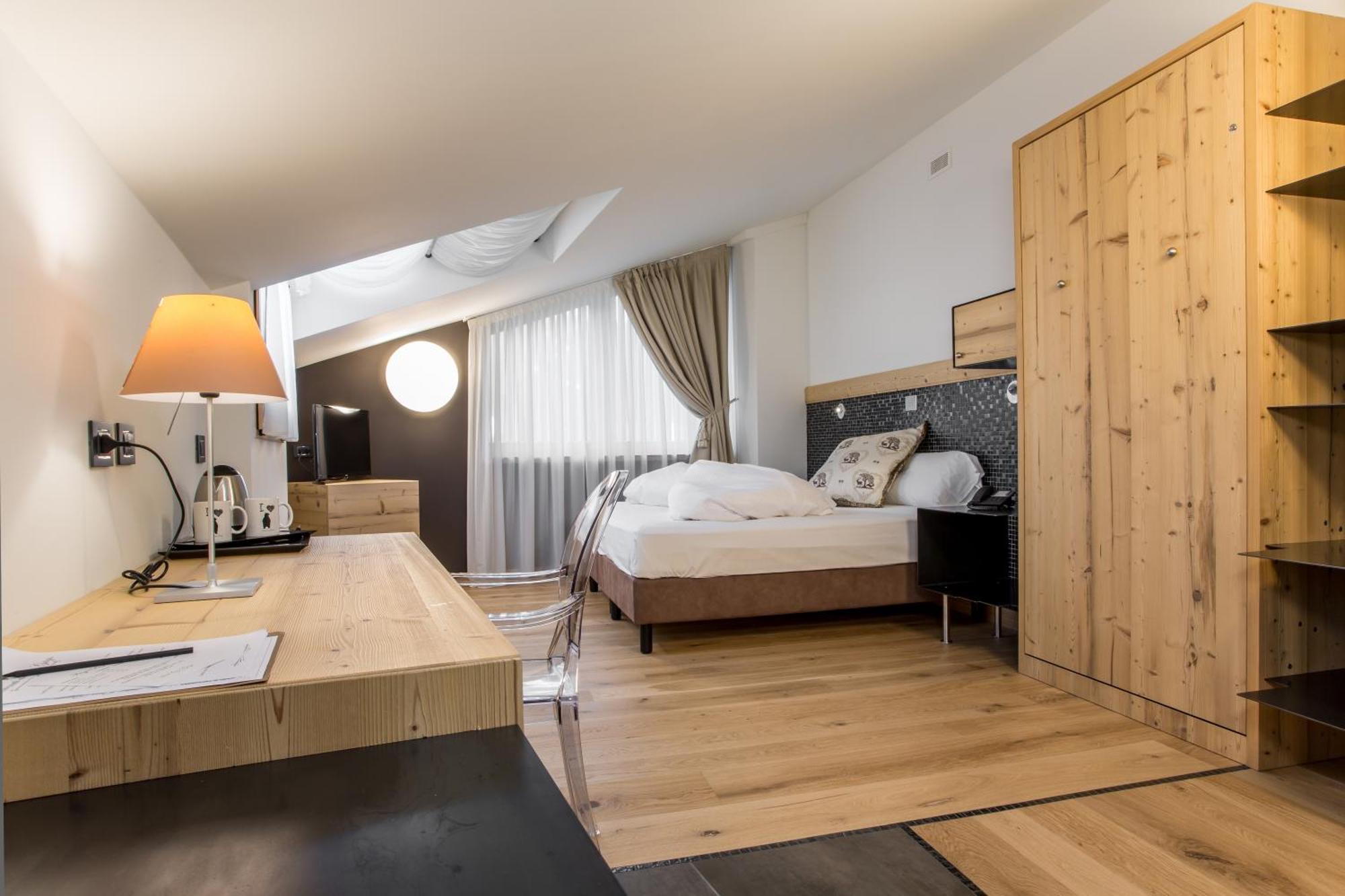 Hotel Orso Grigio Cavalese Esterno foto