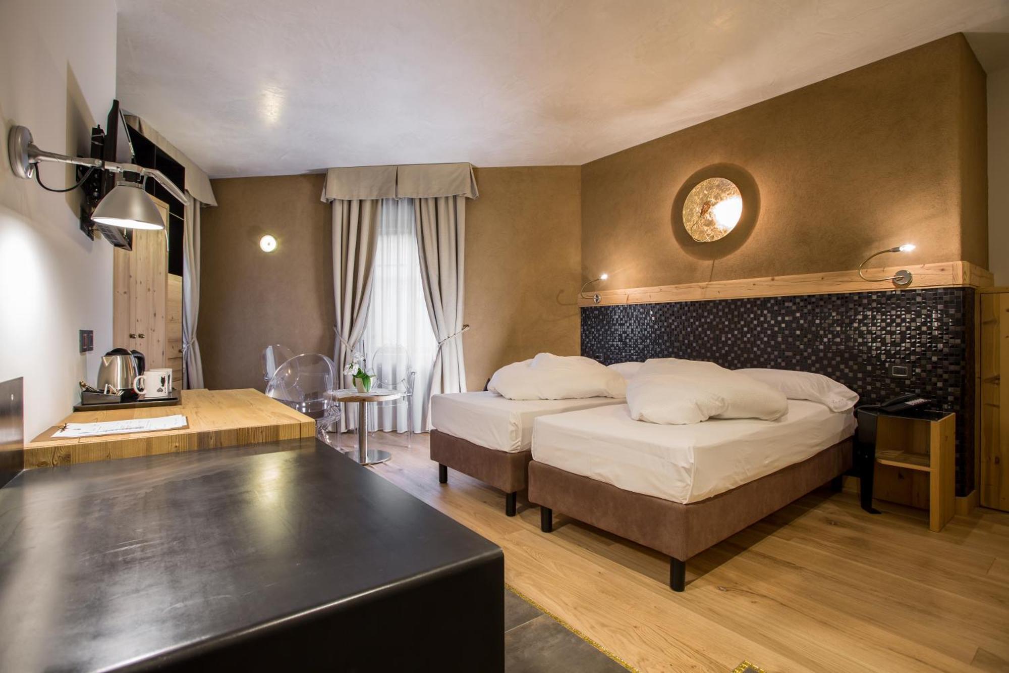 Hotel Orso Grigio Cavalese Esterno foto