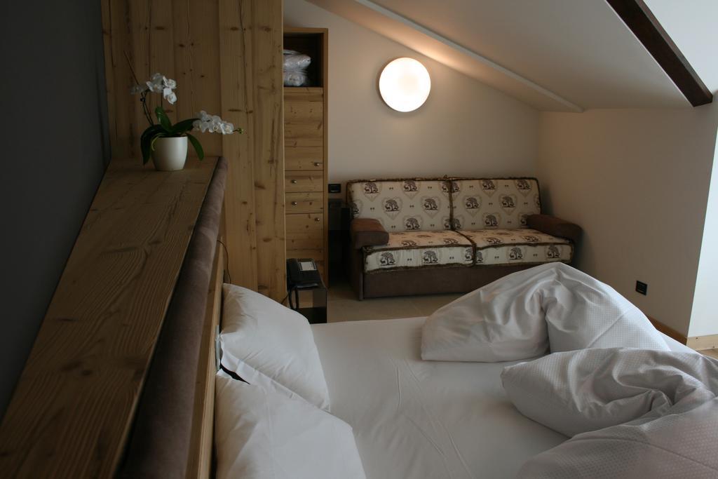 Hotel Orso Grigio Cavalese Esterno foto