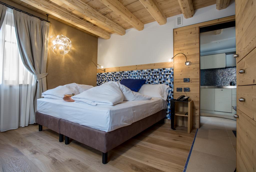 Hotel Orso Grigio Cavalese Esterno foto