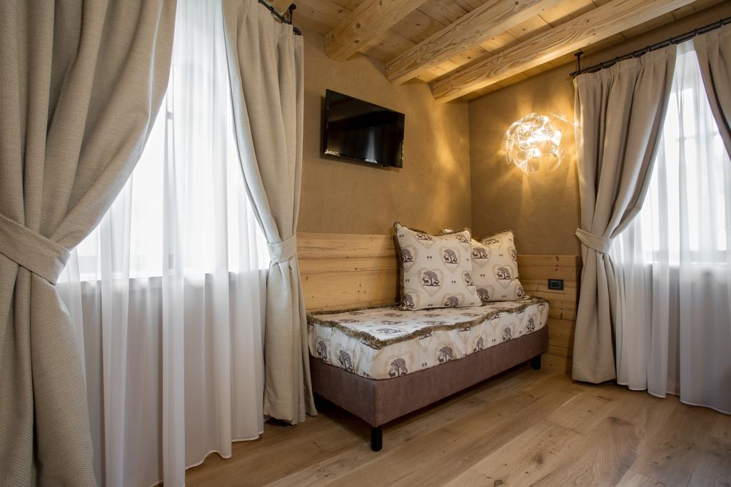 Hotel Orso Grigio Cavalese Esterno foto